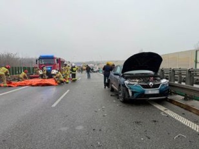 Uwaga na drogach. Alerty w 14 województwach. Gdzie jest najgorzej?