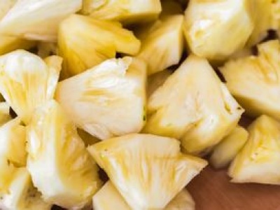 Zjedz kilka plasterków po ciężkim posiłku. Zapomnisz o wzdęciach i problemach z trawieniem