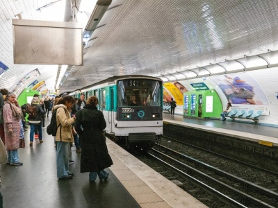 Atak nożownika w paryskim metrze. Ranne trzy kobiety