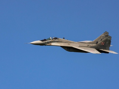 Polska poderwała myśliwce! Dwa polskie lotniska wstrzymały prace