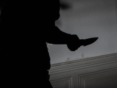 Usłyszał zarzut usiłowania wielokrotnego zabójstwa. Swoje ofiary dźgał nożem i oblewał żrącą chemią