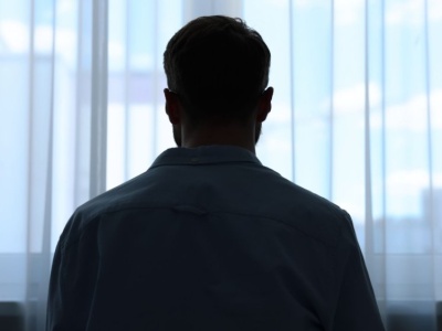 Męska depresja wychodzi z szafy. Wstydź się, jeśli nadal wstydzisz się terapii