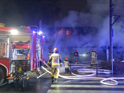 Pożar kontenerów na targowisku w Warszawie
