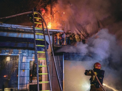 Mężczyzna, który może mieć związek z pożarem przy Bakalarskiej, trafił w ręce policji
