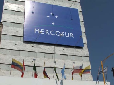 Burza wokół Mercosuru. PiS oskarża rząd o bierność, KE przesuwa decyzje