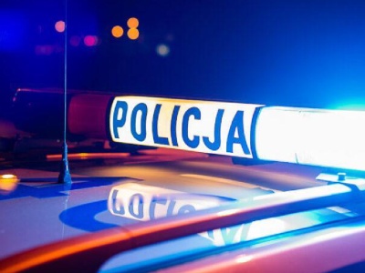 Tragedia po świątecznym spotkaniu. 45-latek odnaleziony martwy na klatce schodowej