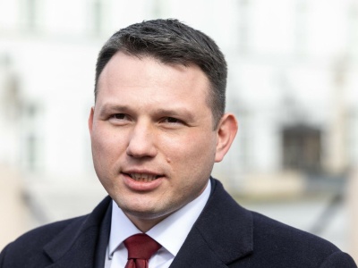 Mentzen w Dubaju: „Polska, gdyby nie wszystkie gatunki socjalistów…”. Czy ma rację?