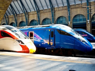 Ryanair na torach. Podróż z Londynu do Szkocji za 30 funtów!