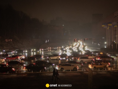 Kijów pogrążony w ciemnościach. Ponad 40 proc. mieszkań bez prądu i ogrzewania
