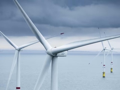 Rząd wstrzymuje projekty wiatrowe. Turbiny „oślepiają” radary, tworzą martwe strefy na morzu