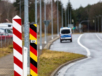 Niemcy masowo przyjeżdżają do Polski. 