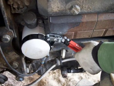 Maszyny rolnicze zimą. Jak je uszykować do garażowania?