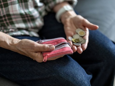 Tyle wynosi emerytura dla kobiet po 10 latach pracy. Wysokość świadczenia budzi niepokój