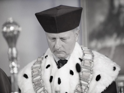 Zmarł prof. dr hab. Jacek Woźny, rektor Uniwersytetu Kazimierza Wielkiego w Bydgoszczy