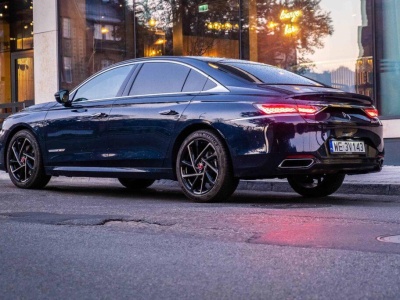 le kosztuje używany DS 9 w Polsce? Francuska limuzyna klasy premium na rynku wtórnym