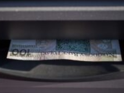 Wpłacisz 15 000 zł do bankomatu? Od 2026 skarbówka może zabrać 75%!