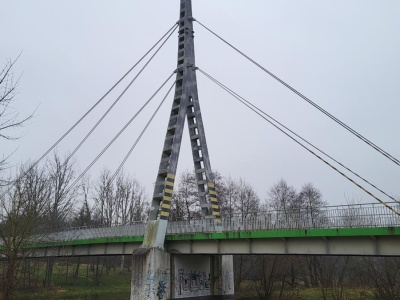 Most miał być polem doświadczalnym Warszawy. Teraz zapomniany
