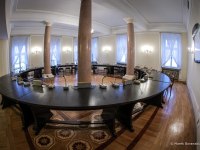 Okrągły Stół z Pałacu Prezydenckiego. Oto co zrobił Karol Nawrocki