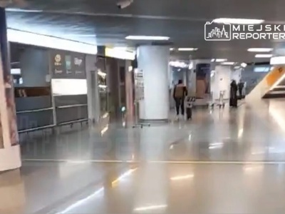 Pożar w hali odlotów na Lotnisku Chopina. Na miejscu działało około 10 zastępów straży pożarnej. Ewakuowano terminal