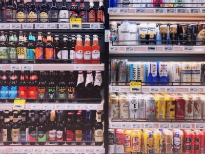 Do MZ wpłynęła petycja o sprzedaż bezwitrynową alkoholi na stacjach paliw