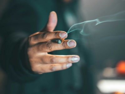 Palenie z trzeciej ręki staje się z czasem coraz bardziej szkodliwe