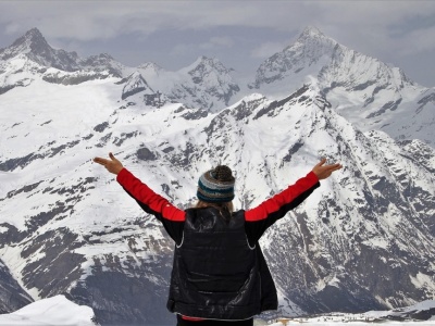 Jak się ubrać na zimowe wycieczki? Poradnik dla początkujących