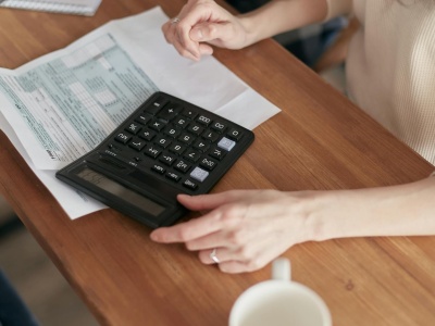 Dlaczego faktura to nie pieniądz – najczęstszy błąd przedsiębiorców?