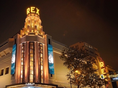 The show must go on! Niepewny, lecz pełen nadziei nowy rok w Paryżu