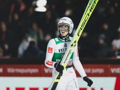 TCS w Oberstdorfie: trzech Polaków w drugiej serii! Triumfator nie dał innym szans