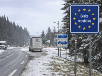 Czesi zamykają drogę do Harrachova. Dla ciężarówek.