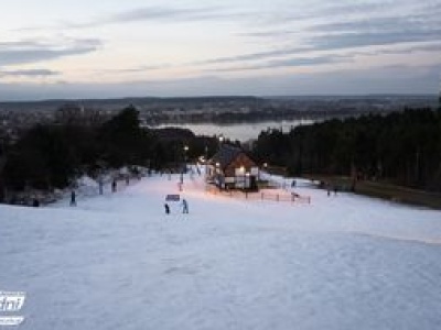 W Chodzieży ruszył stok narciarski - miłośnicy białego szaleństwa czekali długo!