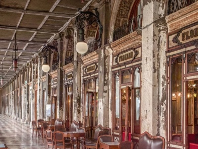 ​Kawiarniany salon Europy. Trzystuletnia historia (prze)trwania weneckiego Caffè Florian