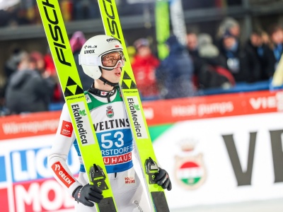 Skoki narciarskie: Udany debiut Tomasiaka w TCS