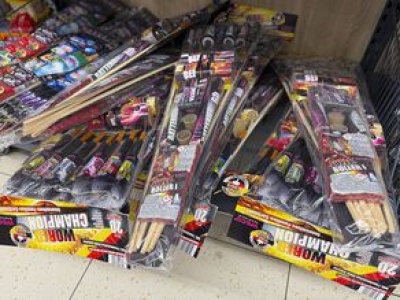 Nawet 5 tys. zł za puszczanie fajerwerków. Za to może ukarać policja