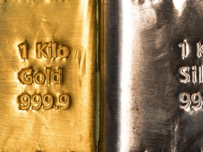 Złoto staniało najmocniej od niemal dwóch miesięcy. Srebro od prawie 5 lat