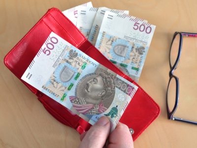 Seniorzy muszą poczekać. Rząd nie zdążył przyjąć przepisów