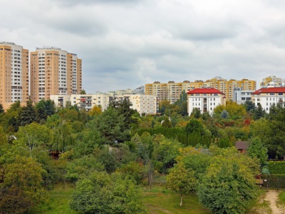 Ponad 6 tys. zł za mkw. gruntu. Tyle kosztują działki pod mieszkania na obrzeżach Warszawy