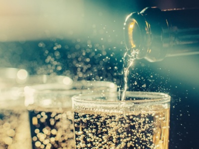Toksyczny „szampan”. Jak prosecco rujnuje środowisko i zdrowie