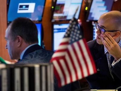 Na Wall Street spadki przez taniejące srebro i złoto oraz spółki technologiczne