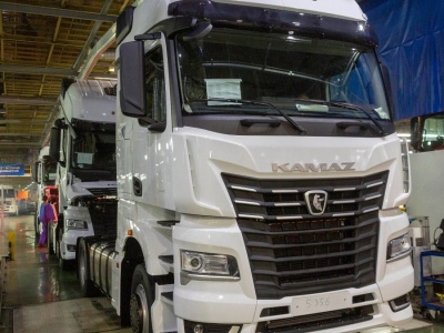 Chińskie ciężarówki za bezcen. Rosjanie przerażeni utratą wartości