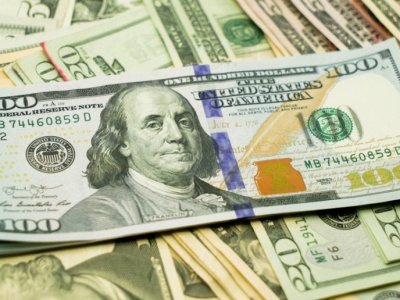 Jakie znaczenie ma dolar w handlu? Co wpływa na jego przyszłość?