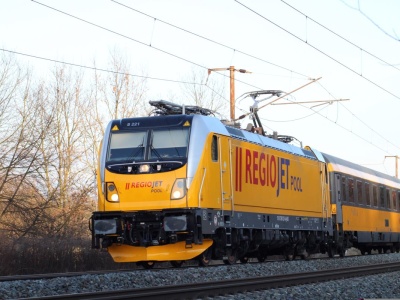 RegioJet pilnie szuka pracowników w Polsce. Oferuje nawet 100 tys. zł premii. 