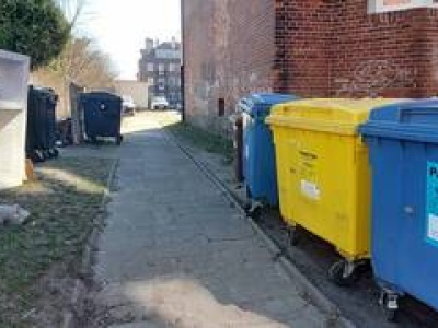 Wrocław: Przetarg na wywóz śmieci unieważniony. Pracownica Ekosystemu wyprowadziła z firmy poufne informacje