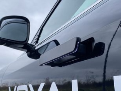 Chiny zakazują chowanych elektrycznych klamek. To efekt serii wypadków