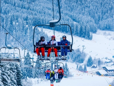 Nie Austria i Włochy. To tam Polacy pojadą w tym roku na narty