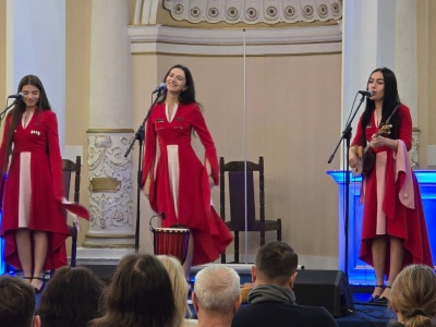 Krynica: Trio Mandili i miliony wyświetleń