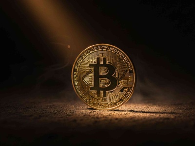 Bitcoin w pułapce między 80 000 a 100 000 USD – analitycy ostrzegają przed końcem roku