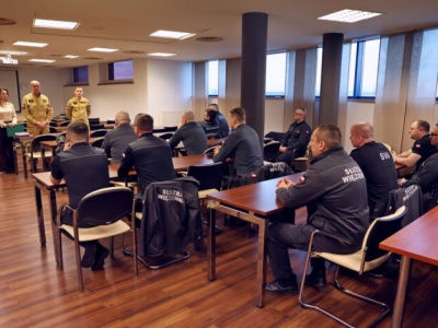 Nowi inspektorzy ochrony przeciwpożarowej gotowi do służby. Szkolenie w CS PSP w Częstochowie dobiegło końca