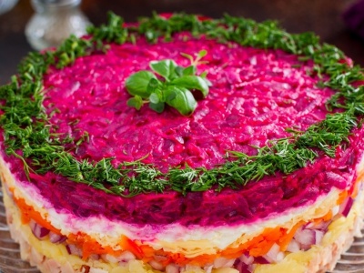 Sylwestrowe klasyki w PRL. Bez nich nie obyła się żadna impreza