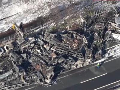 Gigantyczny karambol na autostradzie. Spłonęło 20 pojazdów